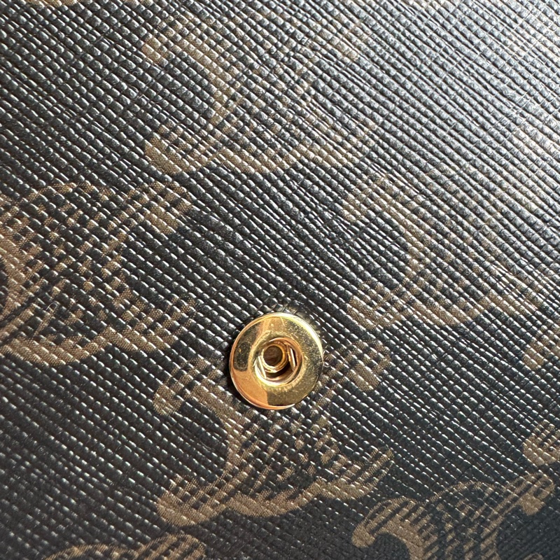 Celine經典款❤️滿版老花凱旋門釦式短夾-8