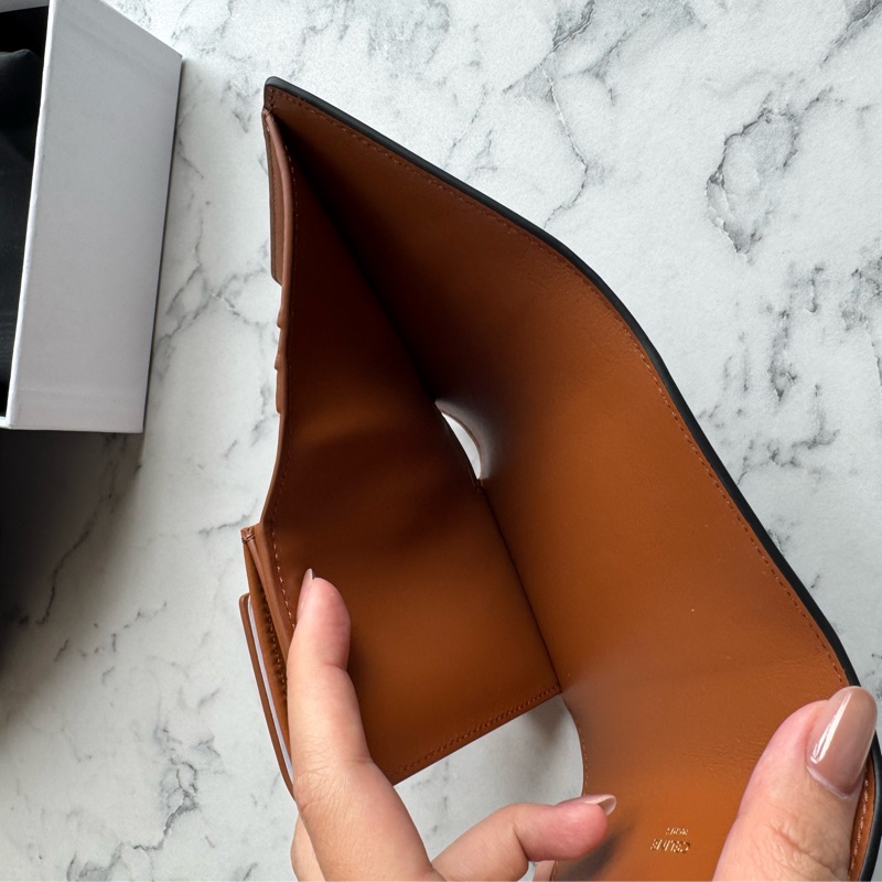 Celine經典款❤️滿版老花凱旋門釦式短夾-12