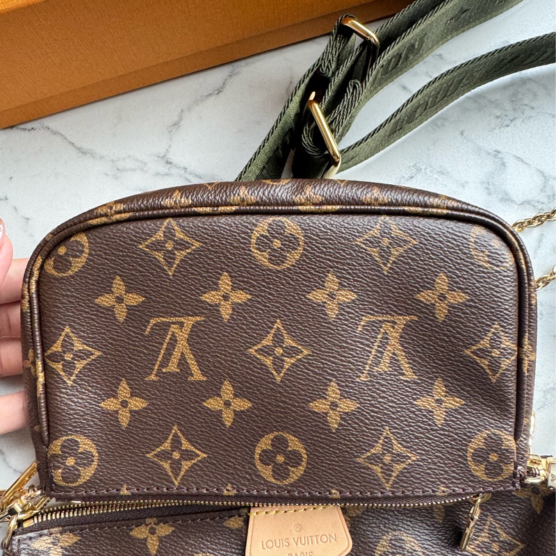 LV必收款✨✨綠寬背帶五合一麻將包-4