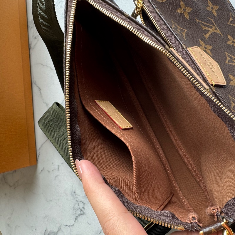 LV必收款✨✨綠寬背帶五合一麻將包-9