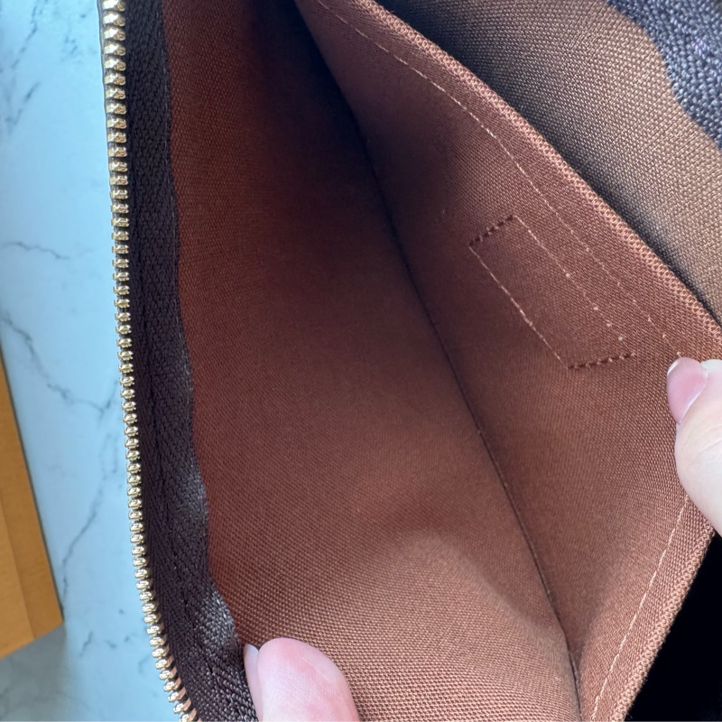 LV必收款✨✨綠寬背帶五合一麻將包-11