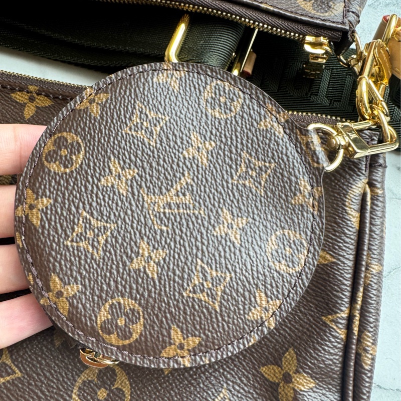 LV必收款✨✨綠寬背帶五合一麻將包-16