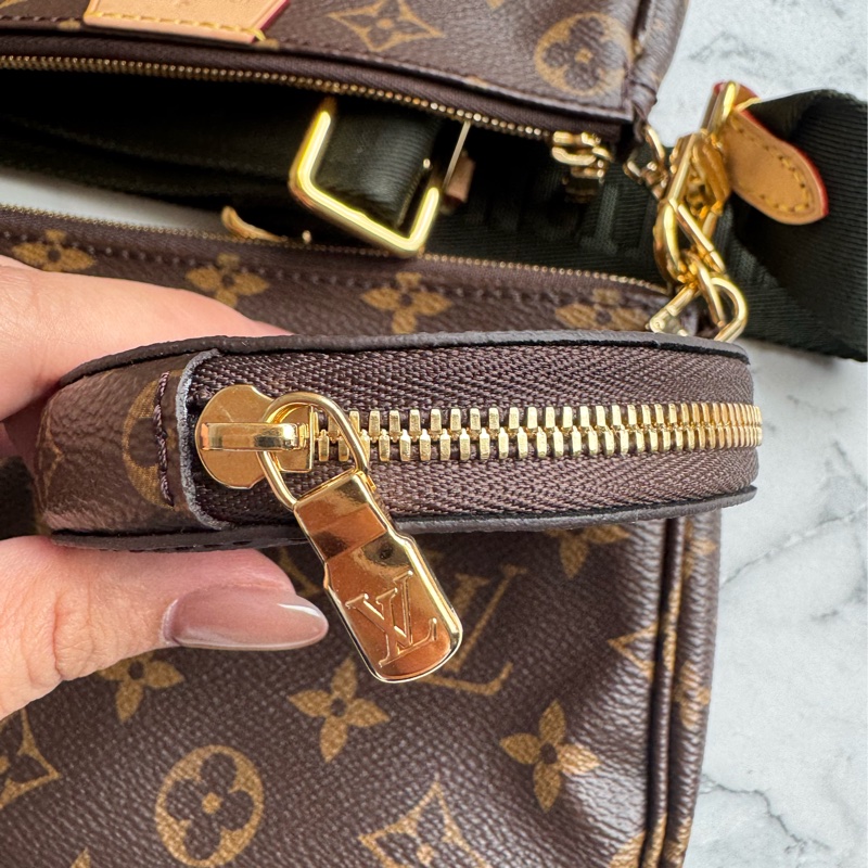 LV必收款✨✨綠寬背帶五合一麻將包-17