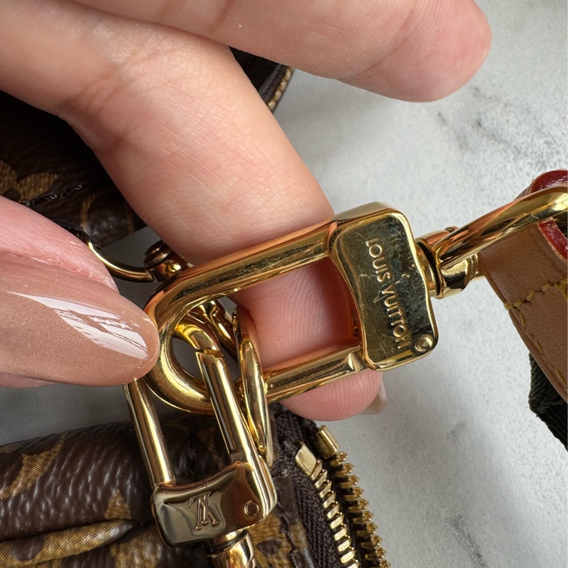 LV必收款✨✨綠寬背帶五合一麻將包-25