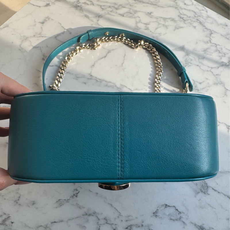 Bvlgari藍綠色扇形logo斜背包-3