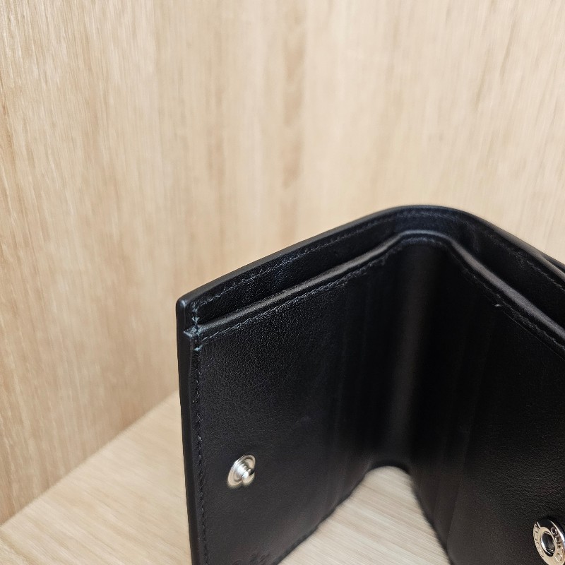 [甜價出❣️] Gucci 雙G滿版壓紋對釦短夾-6