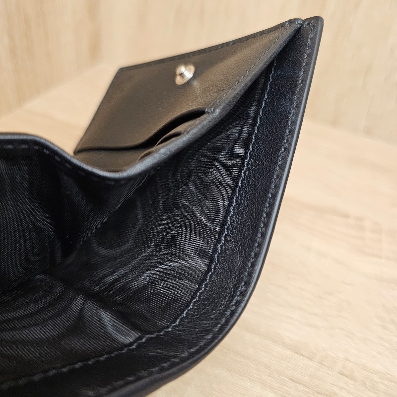 [甜價出❣️] Gucci 雙G滿版壓紋對釦短夾-10