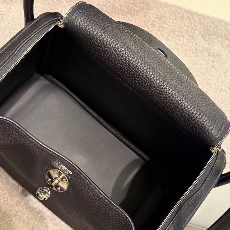 Hermes Lindy 26 U刻TC皮 黑呢色 3Y 銀扣 95新-5