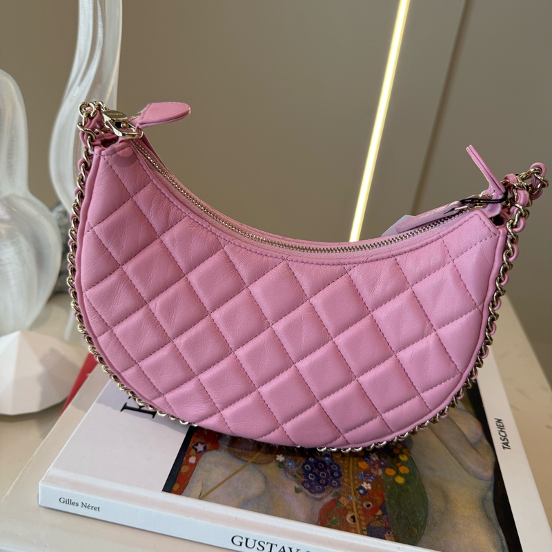 CHANEL 粉色月亮包彎月包 幸運餅乾包 鏈條包 芯片款-1