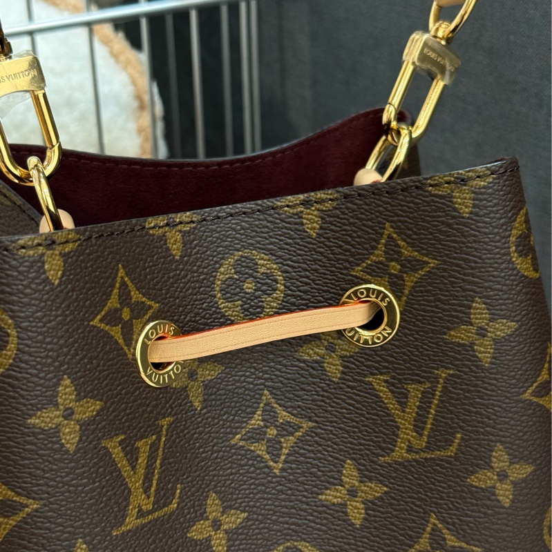 (保留中)（2025🎁台灣購證全配）LV Neo noe BB 原花新款水桶包M46581 ✨最新晶片款-12