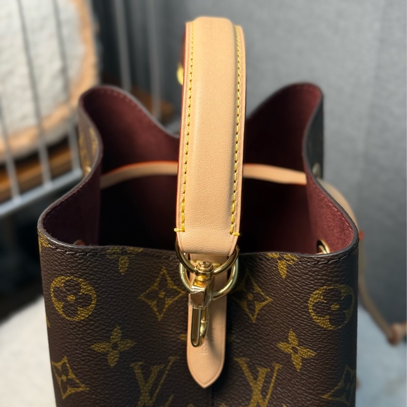 (保留中)（2025🎁台灣購證全配）LV Neo noe BB 原花新款水桶包M46581 ✨最新晶片款-17