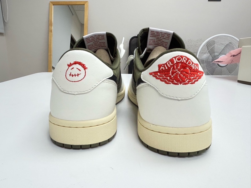travis scott x air jordan 1 low og medium olive 橄欖綠 倒鉤 男鞋 DM7866-200-4