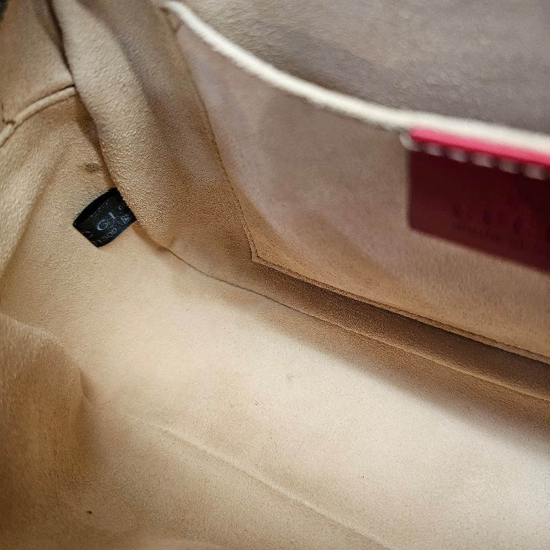 Gucci 紅牛皮山形紋霧金釦Marmont斜背相機包-17