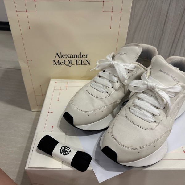 McQUEEN 羊皮小白鞋-0
