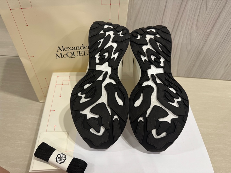 McQUEEN 羊皮小白鞋-4