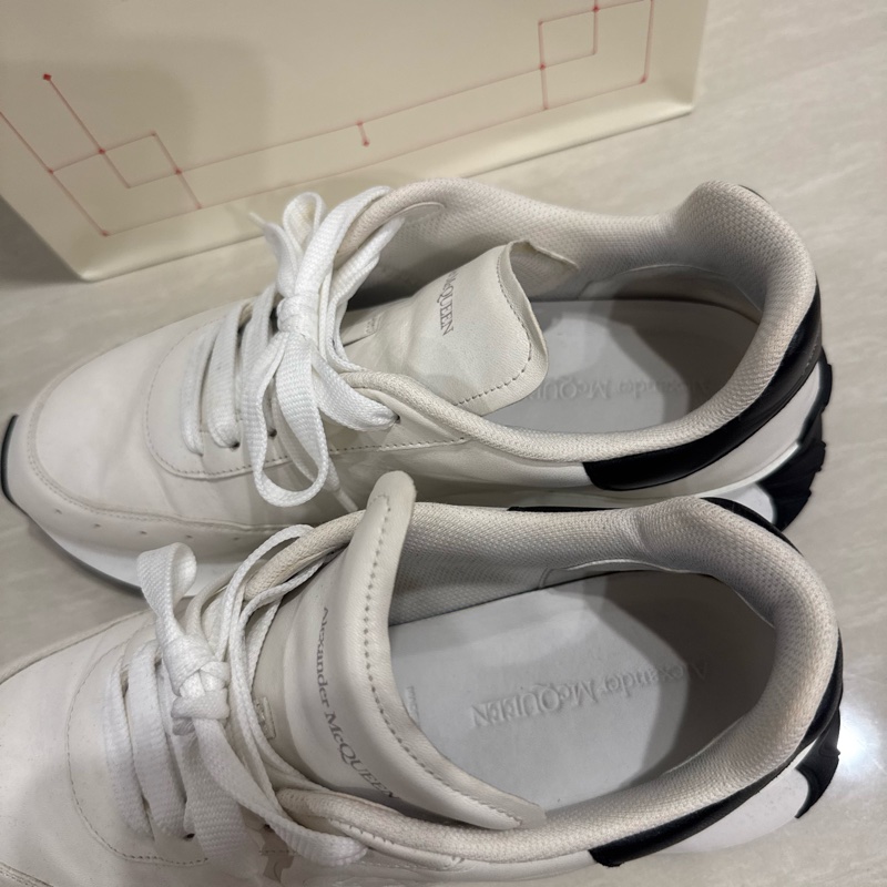 McQUEEN 羊皮小白鞋-7