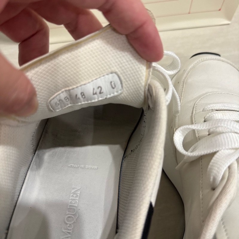 McQUEEN 羊皮小白鞋-9