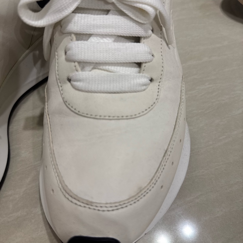 McQUEEN 羊皮小白鞋-11