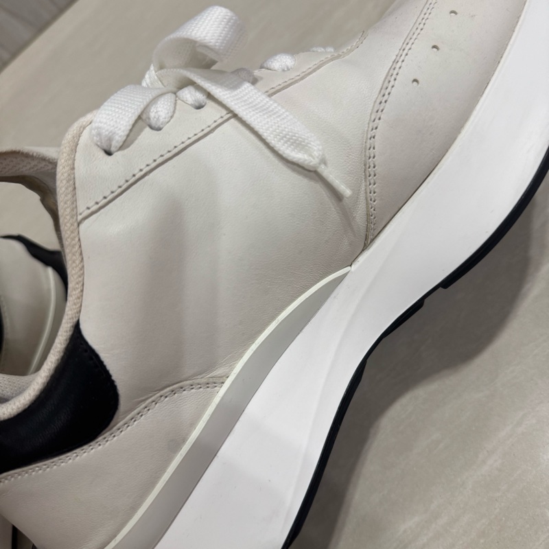 McQUEEN 羊皮小白鞋-14
