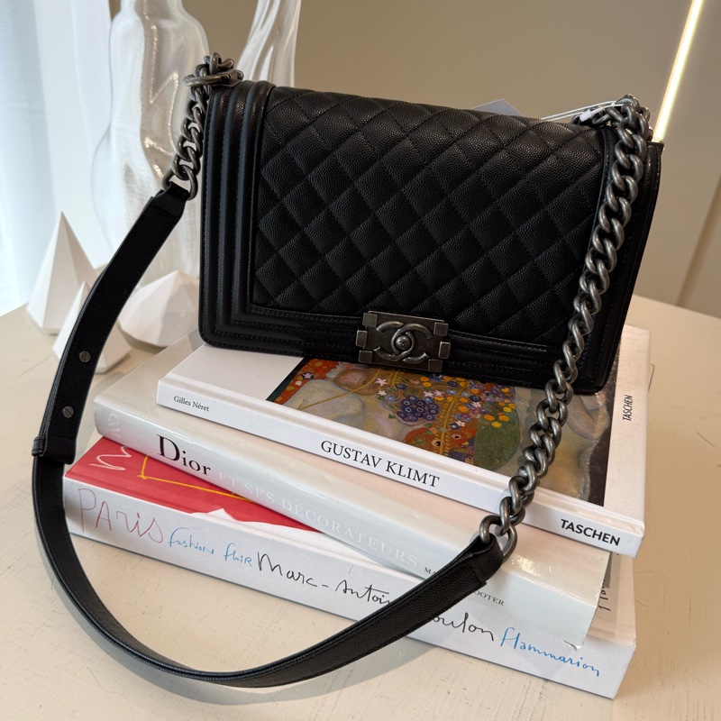 CHANEL BOY 25 黑銀鏈條包 26開 狀況很好-0