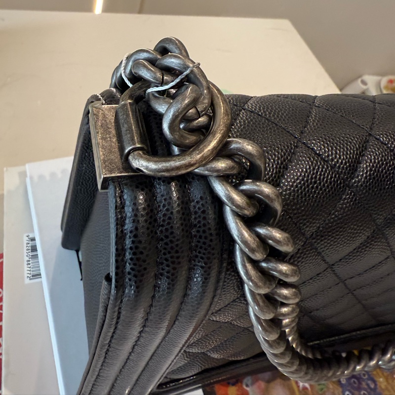 CHANEL BOY 25 黑銀鏈條包 26開 狀況很好-8