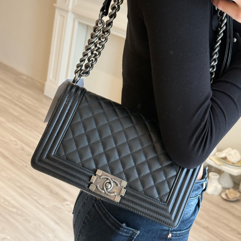 CHANEL BOY 25 黑銀鏈條包 26開 狀況很好-9