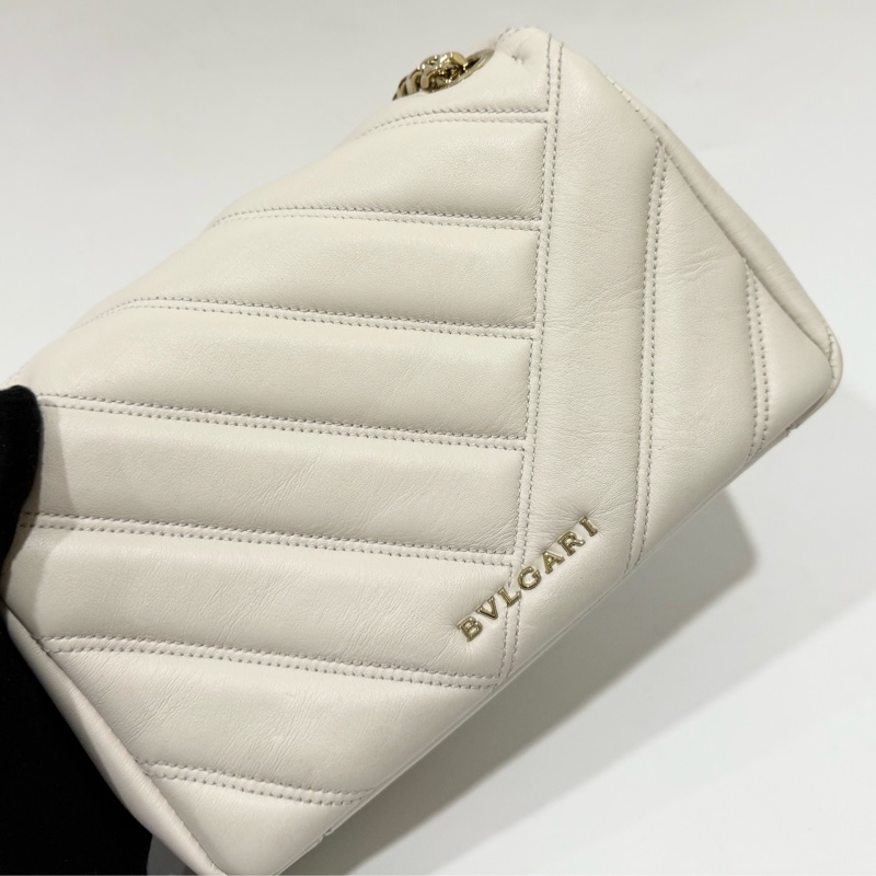 BVLGARI白色絎縫小牛皮Serpenti Cabochon蛇頭側背包287993-19
