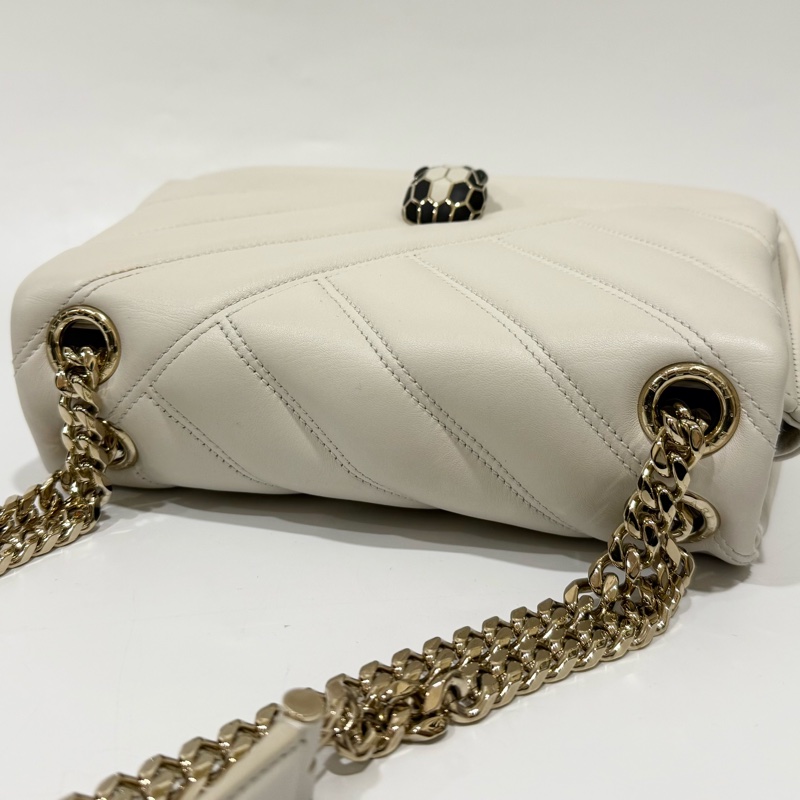 BVLGARI白色絎縫小牛皮Serpenti Cabochon蛇頭側背包287993-20