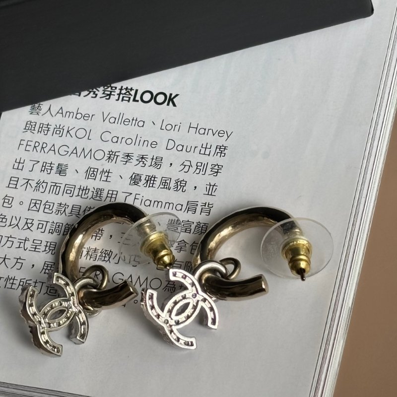 ::CHANEL:: 香奈兒 淡金雙C水鑽垂墜耳環-3