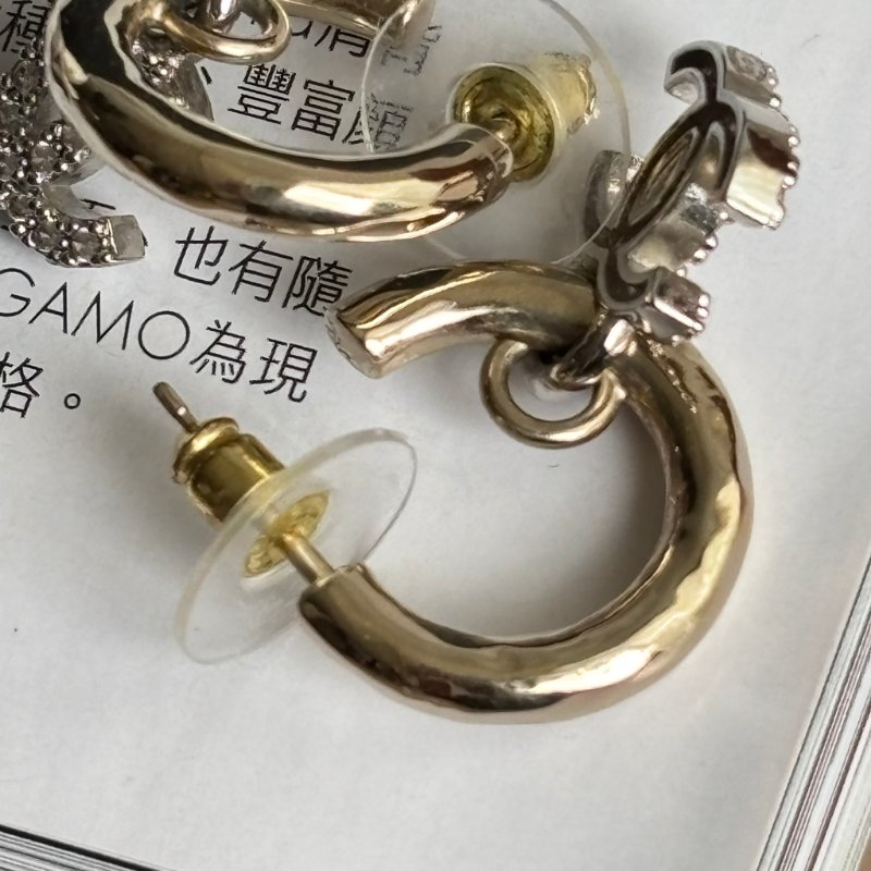 ::CHANEL:: 香奈兒 淡金雙C水鑽垂墜耳環-9