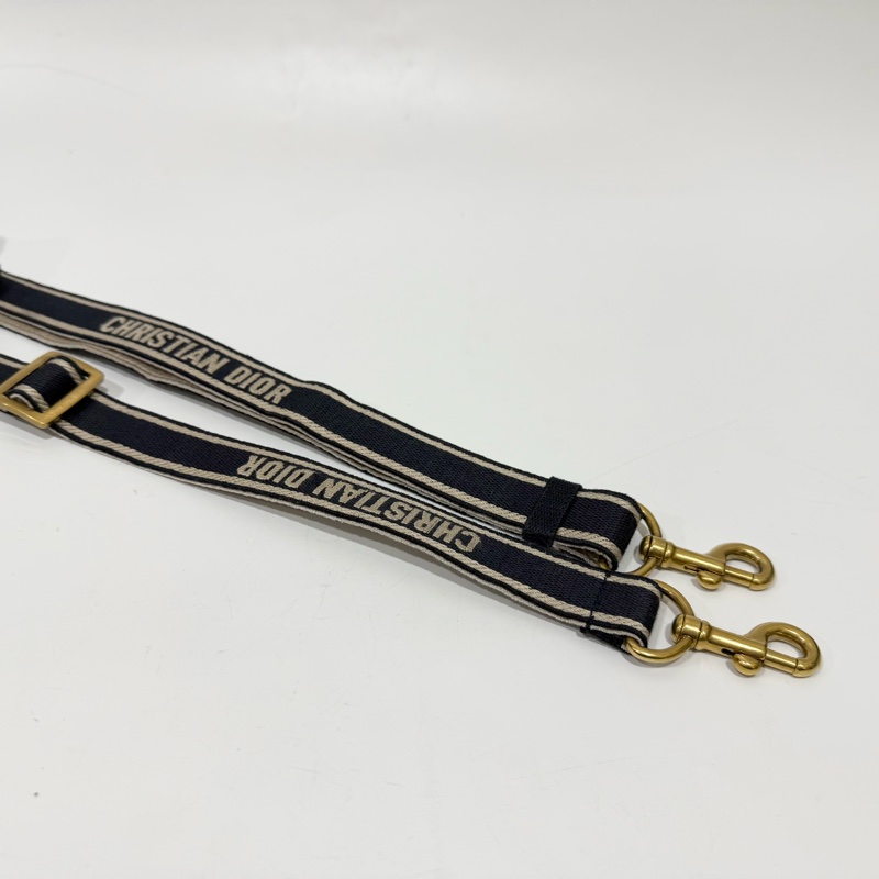 Dior 藍緹花刺繡小號Book Tote背帶款M1325CZBB_M928-10