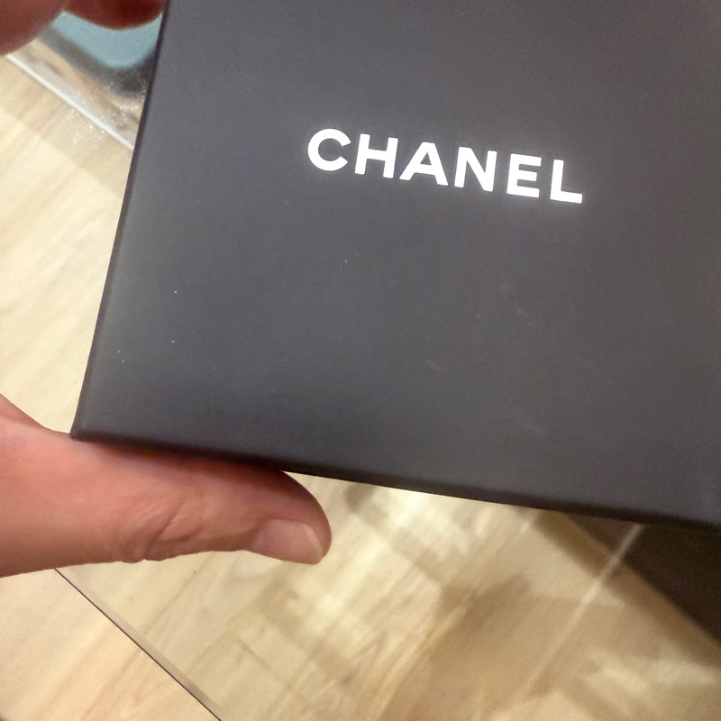 香奈兒絕版骰子立體耳環（白色）-16