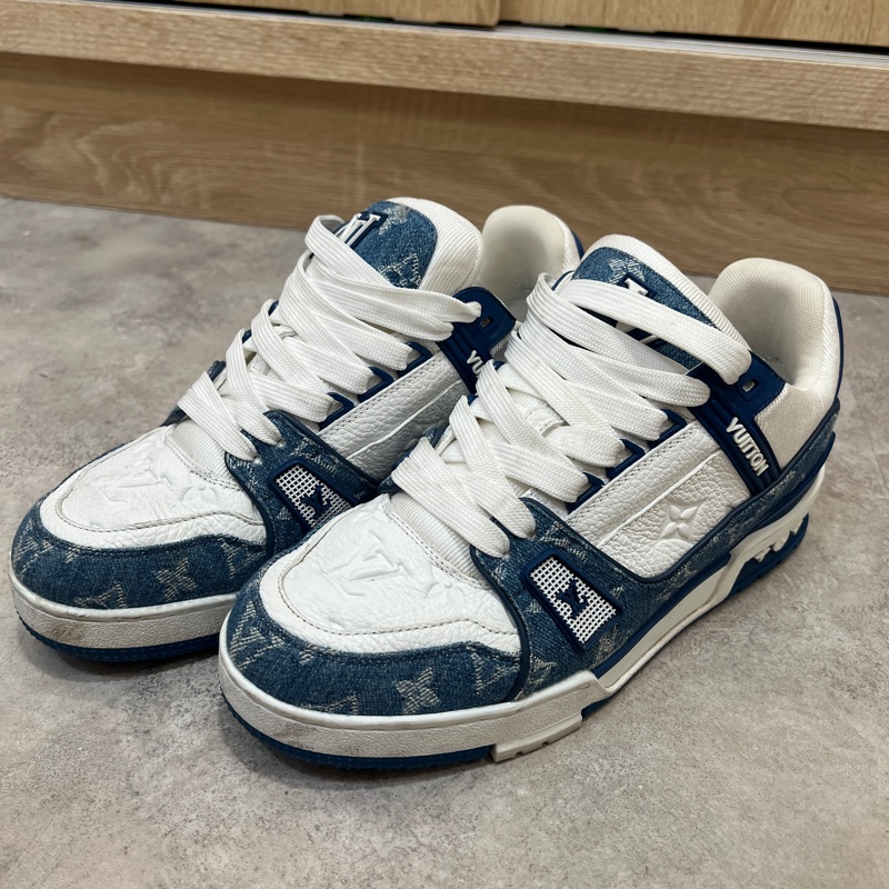 LV 白牛皮壓紋丹寧Trainer運動鞋-0