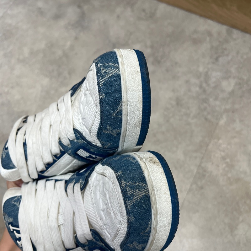 LV 白牛皮壓紋丹寧Trainer運動鞋-13