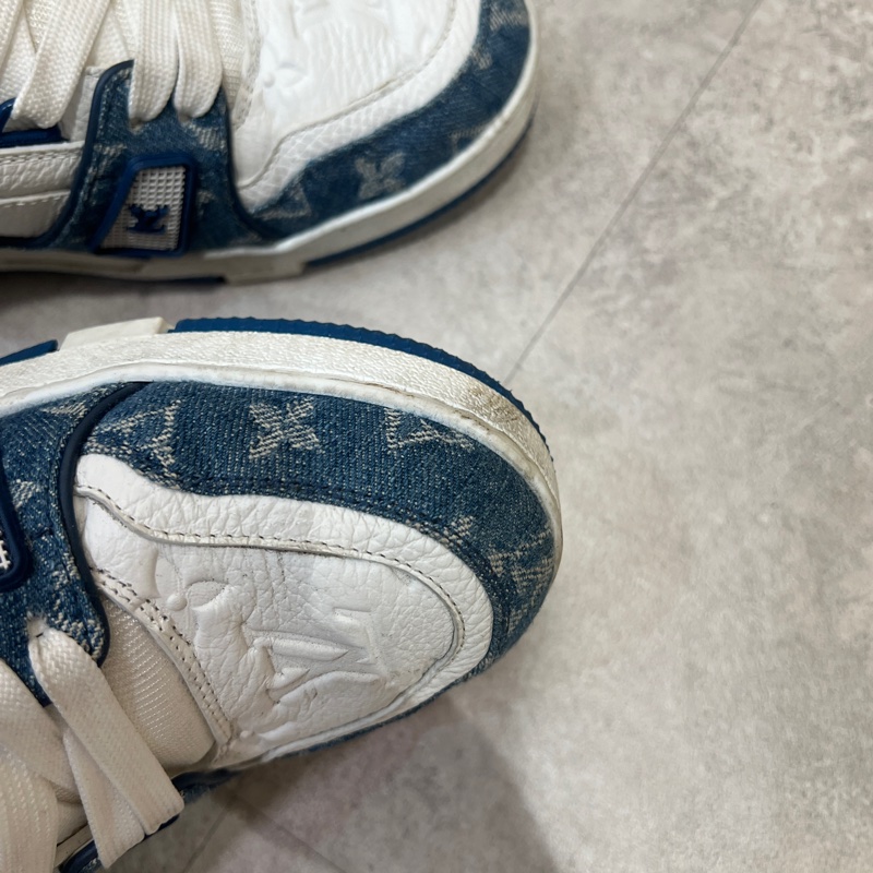 LV 白牛皮壓紋丹寧Trainer運動鞋-14