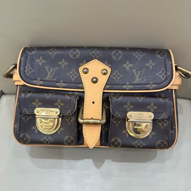 🍁LV中古曼哈頓腋下包 尺寸28*18*8cm-0