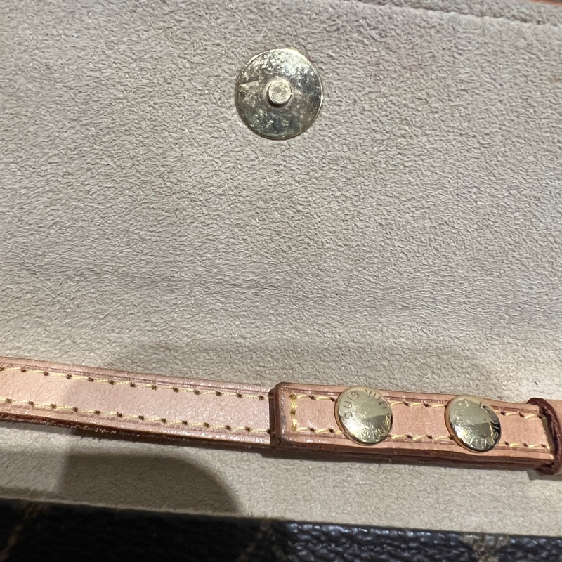 Lv老花信封包 經典款-13