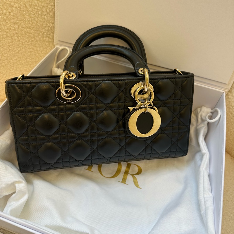 DIOR迪奧 Lady D Joy黑金小羊皮藤格紋橫版戴妃包-1