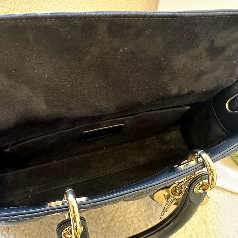 DIOR迪奧 Lady D Joy黑金小羊皮藤格紋橫版戴妃包-11