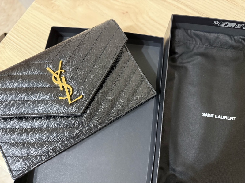 YSL WOC經典荔枝小牛皮協背包(金扣)-7