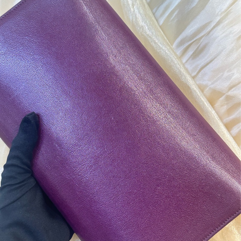 YSL圣罗兰紫罗兰色浮雕logo大号手拿包-3