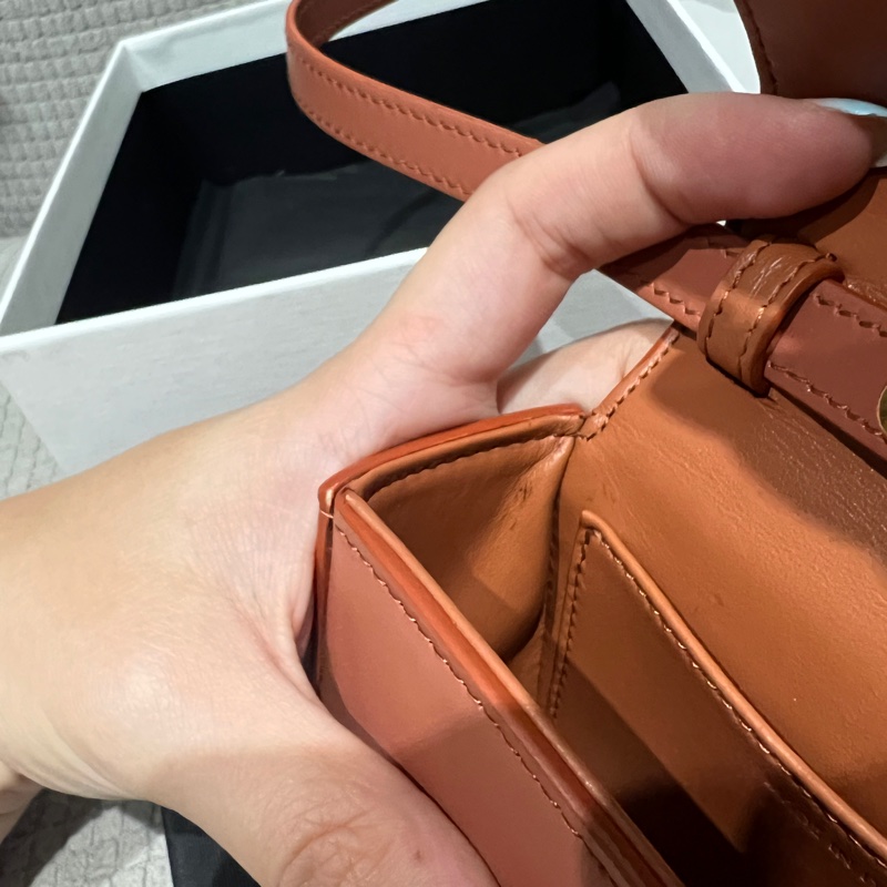 全網最後一顆💗Celine Mini Triomphe凱旋門 小廢包 焦糖色-10