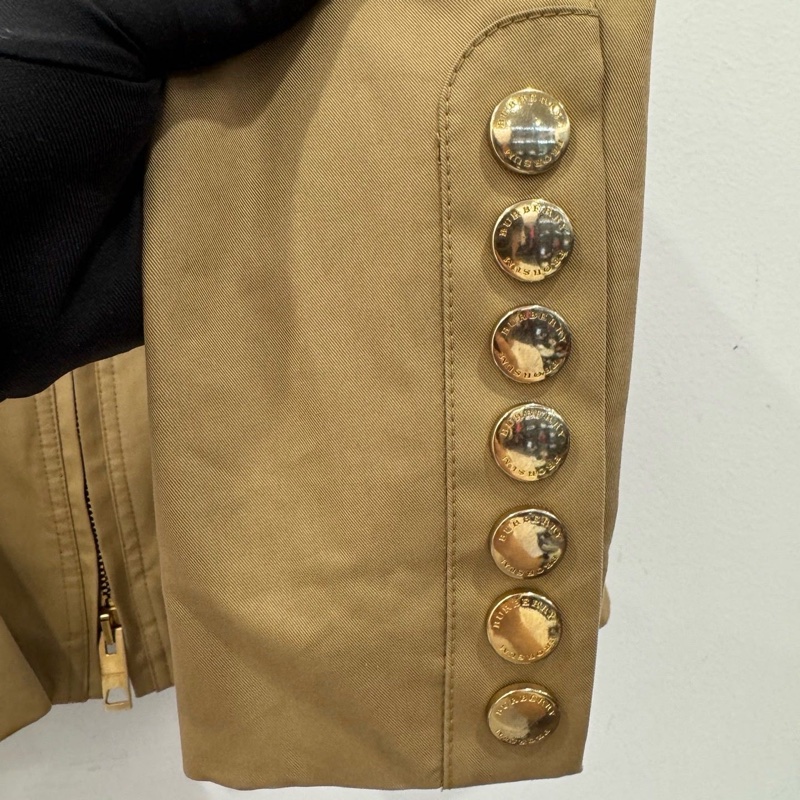 Burberry明星款風衣-5