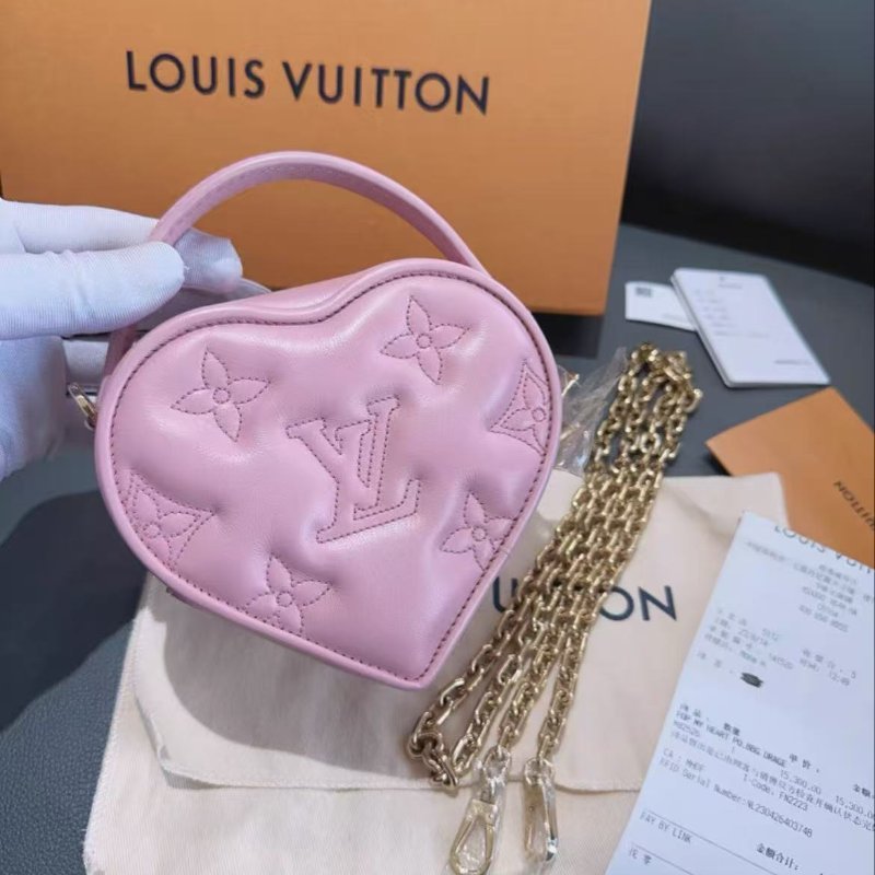 ✨LV 七夕限定 粉色愛心包 字母壓花 全新全配-6