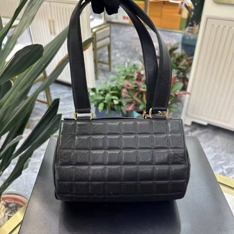 Chanel 中古羊皮冰格圓筒包22*10cm 98新 配件塵袋-1