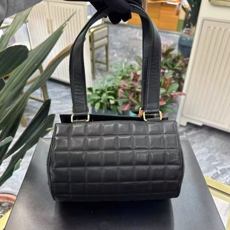 Chanel 中古羊皮冰格圓筒包22*10cm 98新 配件塵袋-7