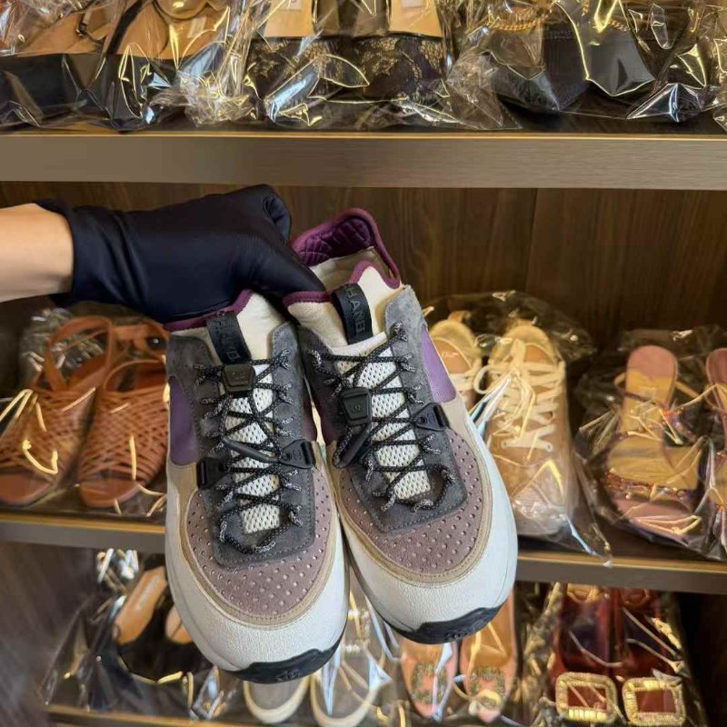 CHANEL 運動鞋 37號 配色很美 很新-4