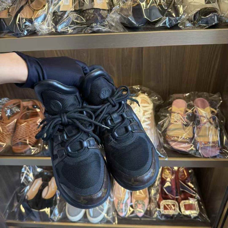 Lv老爹鞋 38號 很新 經典款-3