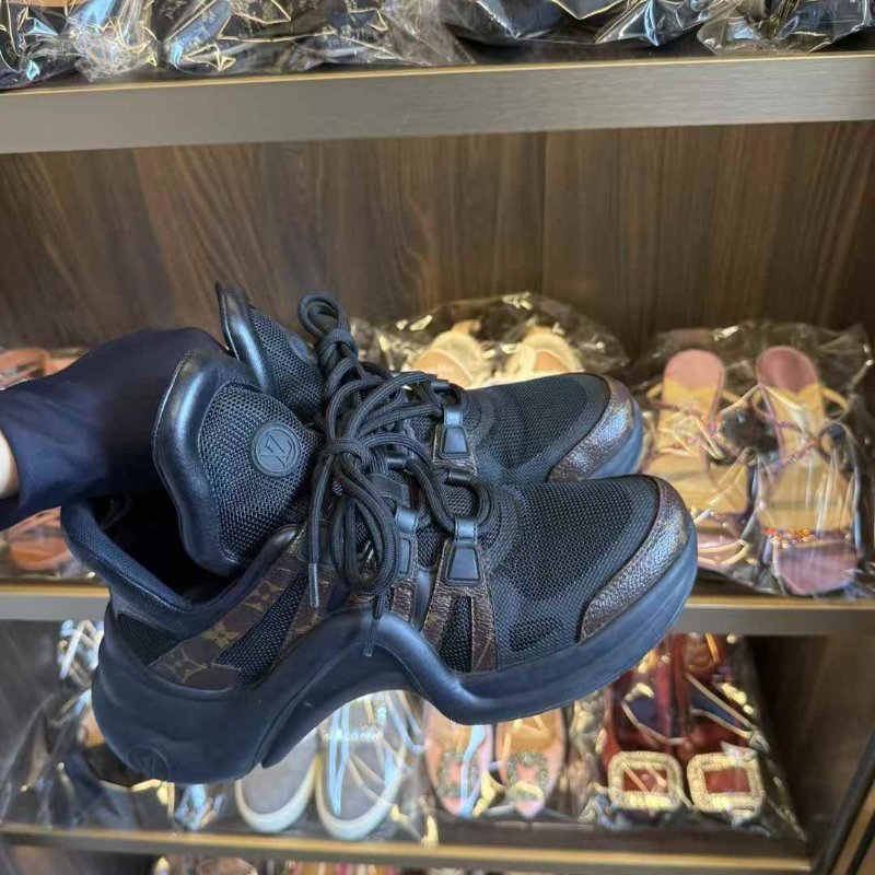 Lv老爹鞋 38號 很新 經典款-4