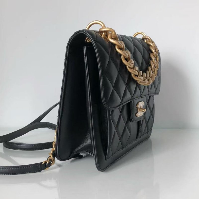 Chanel 23S 黑金牛皮翻蓋後背包書包，最新芯片款 全新配件塵袋盒子-6